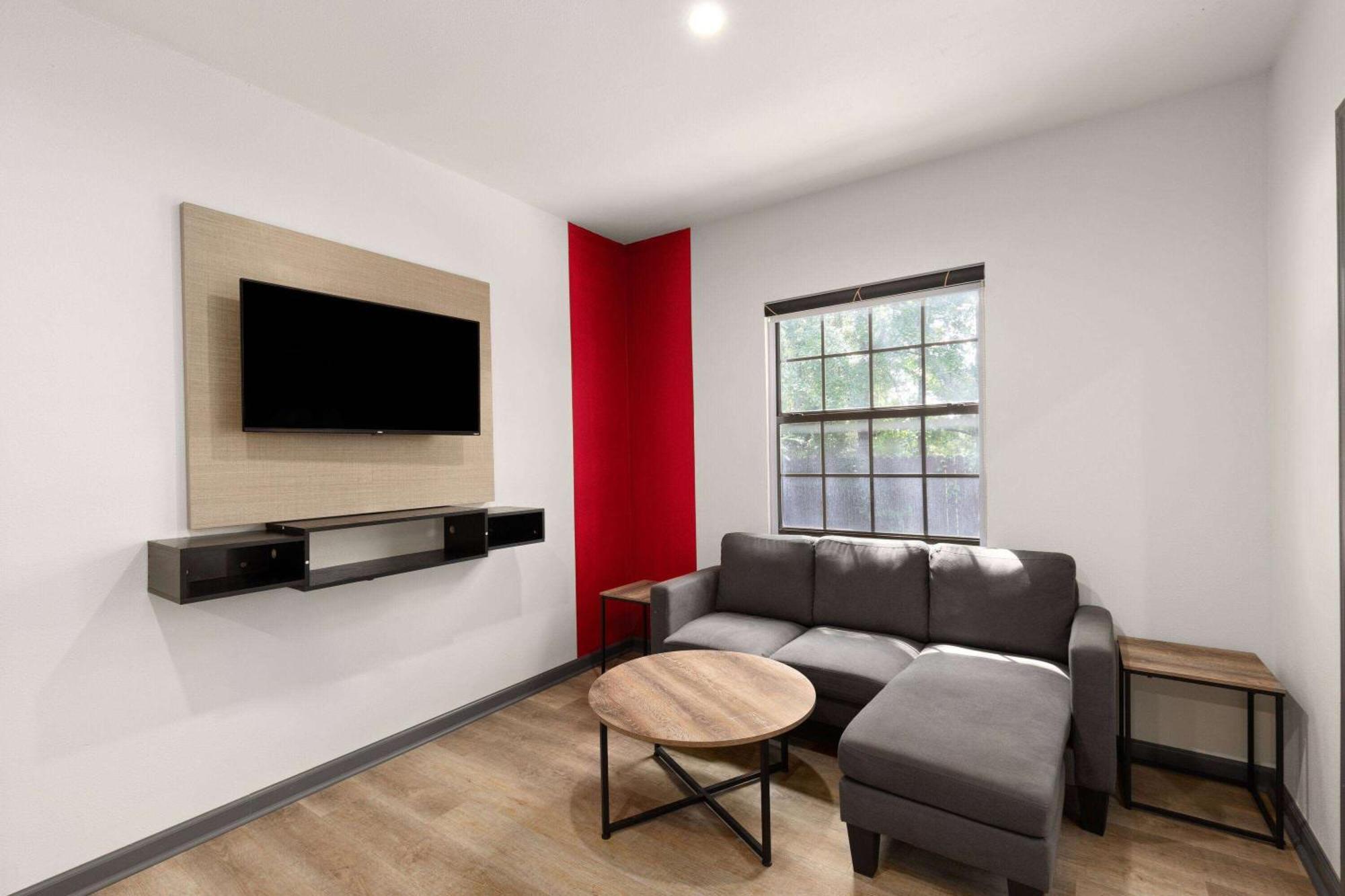 Ramada By Wyndham Studio Suites Dothan Eksteriør billede