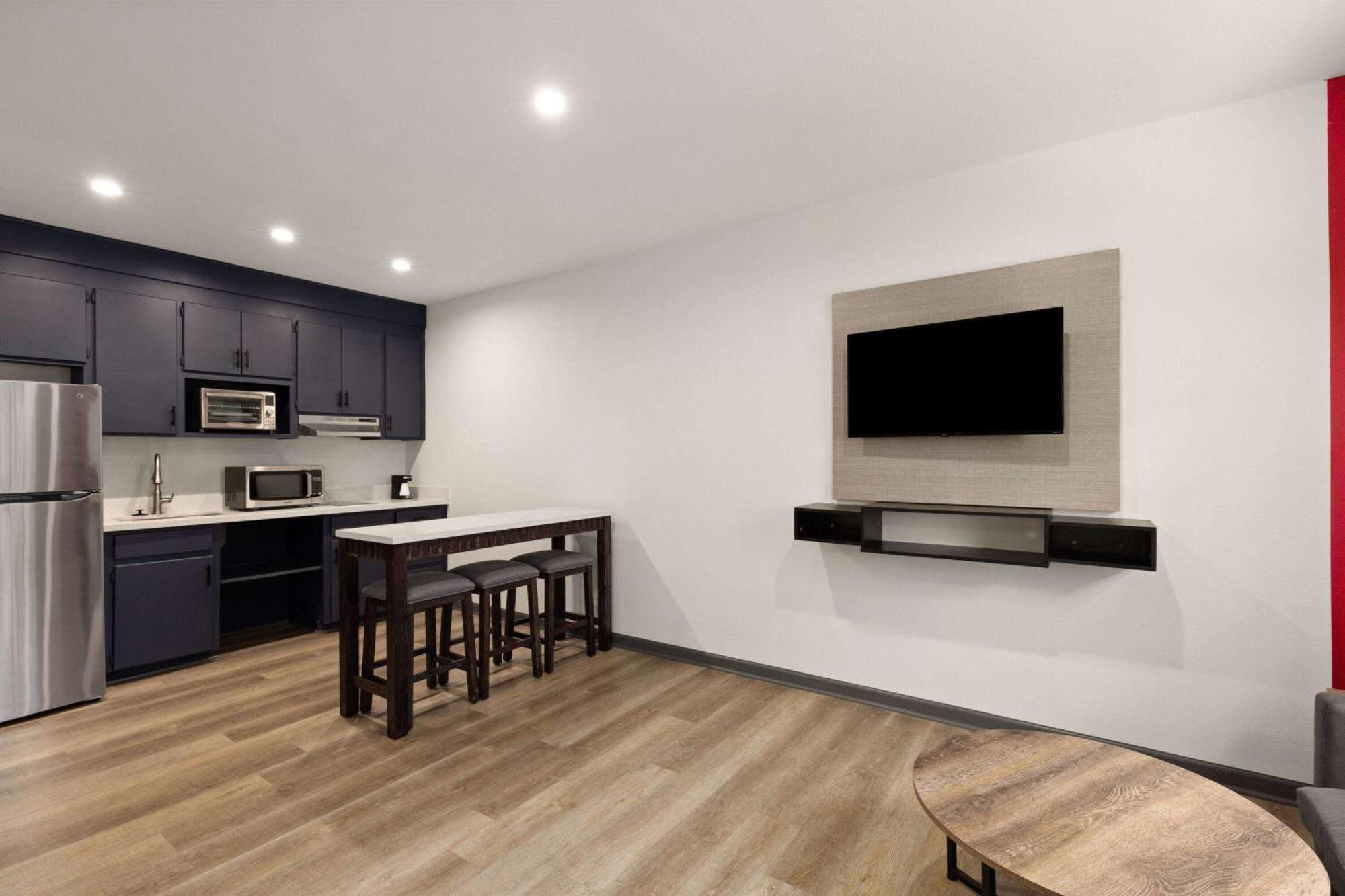 Ramada By Wyndham Studio Suites Dothan Eksteriør billede