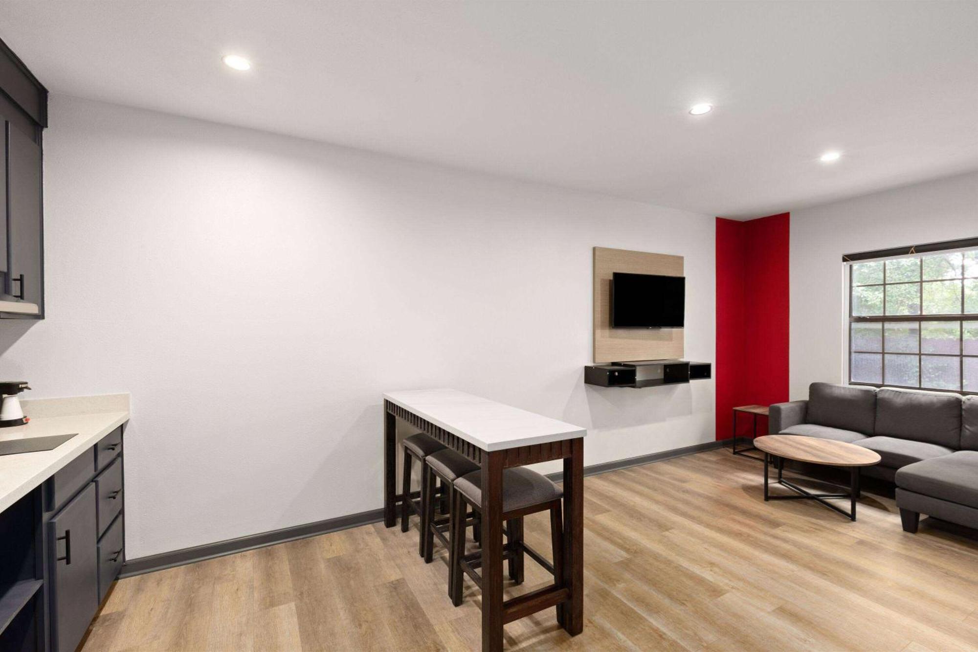 Ramada By Wyndham Studio Suites Dothan Eksteriør billede