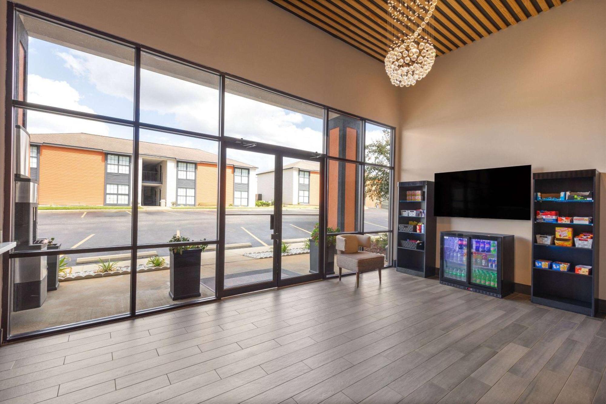 Ramada By Wyndham Studio Suites Dothan Eksteriør billede